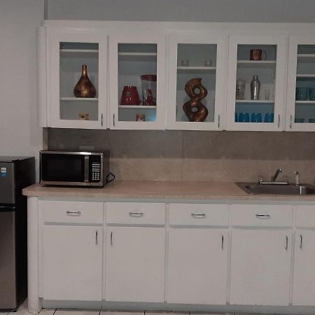 Ferienwohnung Hallandale Studio With Pool Hallandale Beach Exterior foto