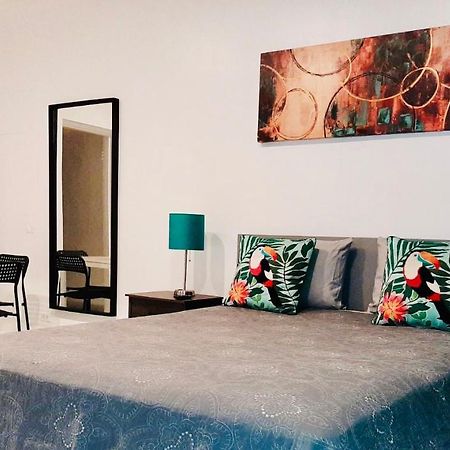 Ferienwohnung Hallandale Studio With Pool Hallandale Beach Exterior foto